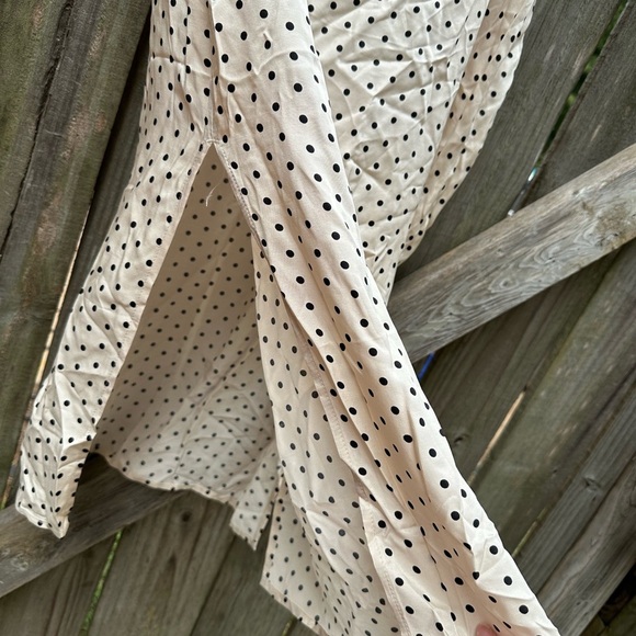 H&M Satin Polka Dot Split Side Cream Midi Skirt NWT Size 12 - Picture 4 of 12